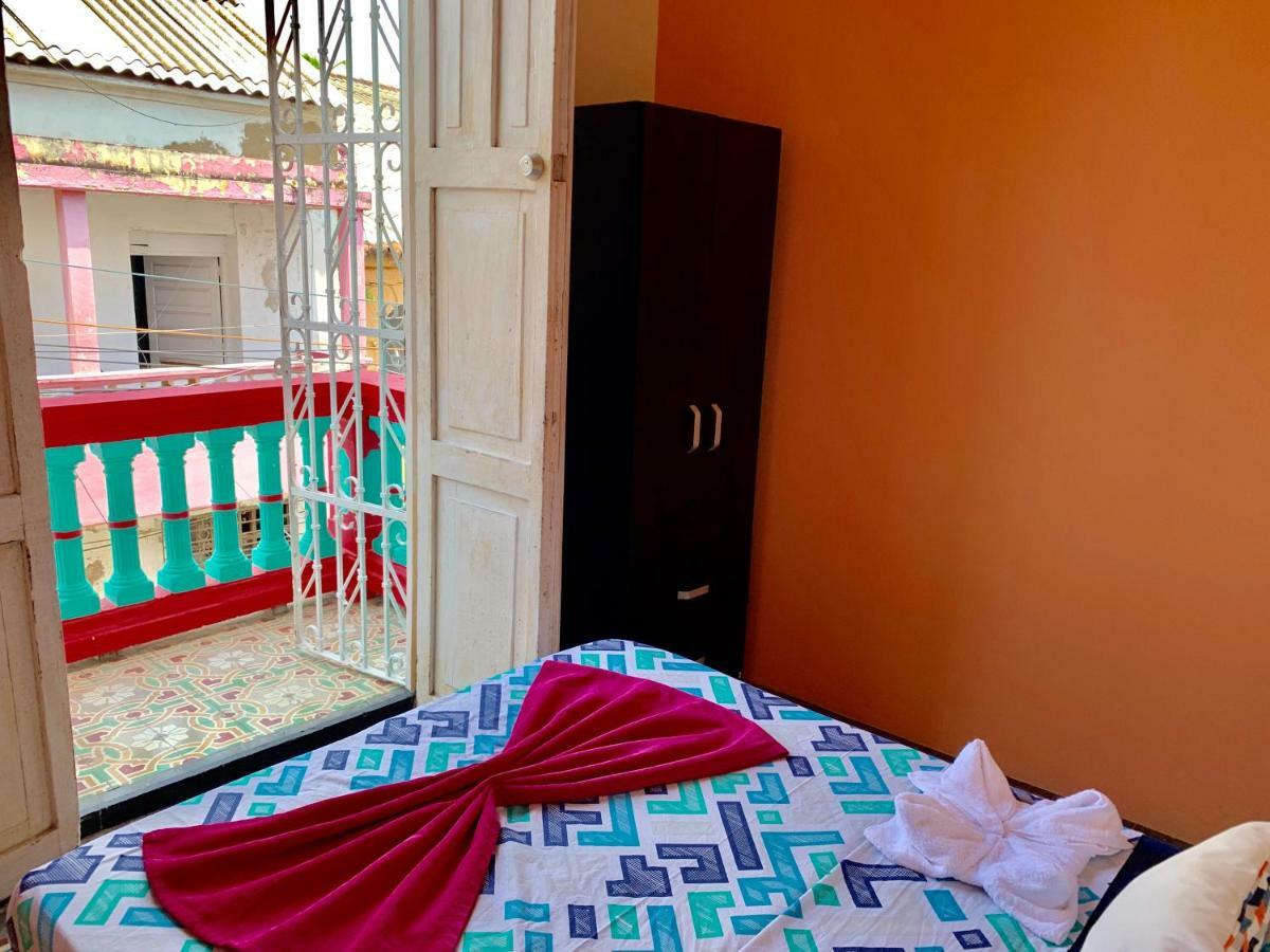 La Buleka Hostel Cartagena Exterior photo